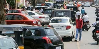 Action taken against illegal vehicle parking in Kollam city