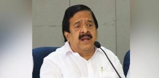 ഇരട്ട വോട്ടുകൾക്കെതിരെ രമേശ് ചെന്നിത്തല ഹൈക്കോടതിയെ സമീപിച്ചു.