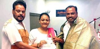 നടി ഷക്കീല രാഷ്ട്രീയത്തിലേക്ക്; കോൺഗ്രസിന്റെ ഭാഗമാകുന്നു നടി ഷക്കീലയും ഒടുവിൽ രാഷ്ട്രീയക്കാരിയായി.