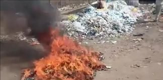 മെത്ത നിർമ്മാണ ശാലയിലെ മെത്തകളിൽ പഞ്ഞിക്ക് പകരം ഉപയോഗിച്ച് ഉപേക്ഷിച്ച മാസ്ക്കുകൾ