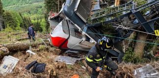 കേബിള് കാര് പൊട്ടിവീണു ; ഇറ്റലിയില് 14 മരണം കേബിള് കാര് പൊട്ടിവീണു