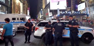 ന്യൂയോര്ക്കില് അക്രമികൾ ഏറ്റുമുട്ടി ; വെടിവെപ്പിൽ നാല് വയസുകാരിയുള്പ്പെടെ മൂന്ന് പേര്ക്ക് പരുക്ക് ന്യൂയോര്ക്കില് അക്രമികൾ ഏറ്റുമുട്ടി