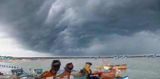 കേരളത്തിൽ ശനിയാഴ്ച വരെ ശക്തമായ മഴയ്ക്ക് സാധ്യത കേരളത്തിൽ ശനിയാഴ്ച വരെ ശക്തമായ മഴയ്ക്ക് സാധ്യത