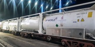 ഓക്‌സിജന്‍ എക്‌സ്പ്രസ് ട്രെയിന്‍