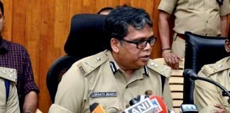 യാത്രാ പാസിന് തിരക്കേറി