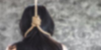 പതിനാറുകാരി വീടിനുള്ളിൽ തൂങ്ങിമരിച്ച നിലയിൽ