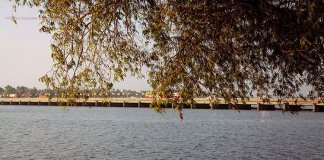 തോട്ടപ്പള്ളിയില്‍ സ്പില്‍വേയുടെ ഷട്ടര്‍ തകര്‍ന്നു