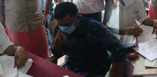 കൈക്കൂലി വാങ്ങുന്നതിനിടെ വില്ലേജ് ഓഫീസർ പിടിയിൽ