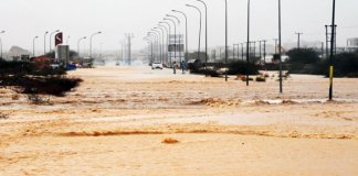 നാശം വിതച്ച് ഷഹീന് ചുഴലിക്കാറ്റ് ; ഒമാനില് മണ്ണിടിഞ്ഞ് രണ്ടു തൊഴിലാളികള് മരിച്ചു നാശം വിതച്ച് ഷഹീന് ചുഴലിക്കാറ്റ്