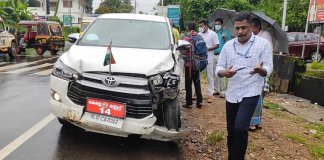 മന്ത്രി ജെ ചിഞ്ചുറാണിയുടെ വാഹനം അപകടത്തില്പ്പെട്ടു ; മന്ത്രി പരിക്കുകളില്ലാതെ രക്ഷപ്പെട്ടു മന്ത്രി ജെ ചിഞ്ചുറാണിയുടെ വാഹനം അപകടത്തില്പ്പെട്ടു ; മന്ത്രി പരിക്കുകളില്ലാതെ രക്ഷപ്പെട്ടു