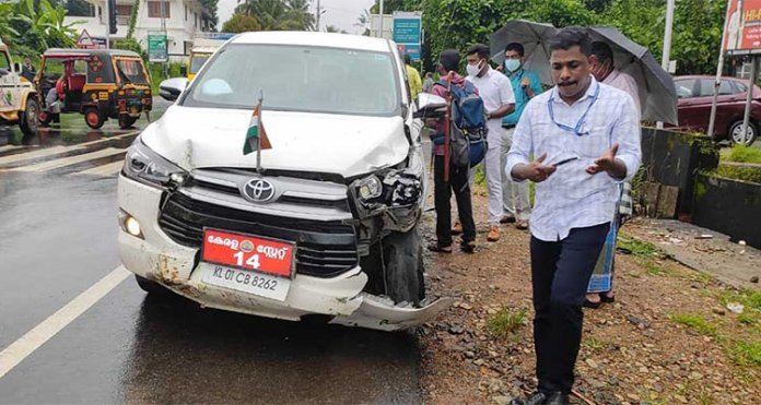 മന്ത്രി ജെ ചിഞ്ചുറാണിയുടെ വാഹനം അപകടത്തില്‍പ്പെട്ടു ; മന്ത്രി പരിക്കുകളില്ലാതെ രക്ഷപ്പെട്ടു