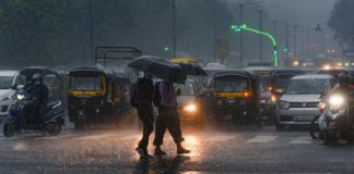 കേരളത്തിൽ ചൊവ്വാഴ്ച്ച വരെ കനത്ത മഴ ; ഇന്ന് അഞ്ച് ജില്ലകളിൽ ഓറഞ്ച് അലേര്ട്ട് കേരളത്തിൽ ചൊവ്വാഴ്ച്ച വരെ കനത്ത മഴ ; ഇന്ന് അഞ്ച് ജില്ലകളിൽ ഓറഞ്ച് അലേര്ട്ട്