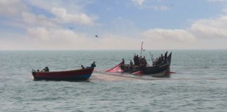 കടലിൽ മത്സ്യത്തൊഴിലാളികൾ തമ്മിൽ സംഘർഷം ; പെയർ ട്രോളിംഗിനെതിരെ