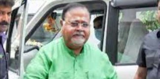 അഴിമതിക്കേസിൽ പാര്ത്ഥ ചാറ്റര്ജിയെ മന്ത്രിസഭയില് നിന്ന് പുറത്താക്കി; ഇഡി അറസ്റ്റ് ചെയ്തതിന് പിന്നാലെ മന്ത്രിസഭയില് നിന്ന് പുറത്താക്കി