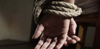 യുവാവിനെ സ്വർണ്ണക്കടത്ത് സംഘം തട്ടിക്കൊണ്ടു പോയെന്ന് പരാതി; കോഴിക്കോട് പന്തിരിക്കരയിൽ സ്വർണ്ണക്കടത്ത് സംഘം തട്ടിക്കൊണ്ടു പോയെന്ന് പരാതി