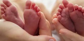 ഇരട്ടക്കുട്ടികളെ കൊന്ന് തോട്ടത്തിൽ കുഴിച്ചിട്ടു; ഇടുക്കിയിൽ അവിവാഹിതയായ യുവതി കസ്റ്റഡിയിൽ ഇരട്ടക്കുട്ടികളെ കൊന്ന് തോട്ടത്തിൽ കുഴിച്ചിട്ടു