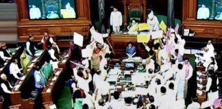 പാര്‍ലമെന്‍റില്‍ പ്രതിപക്ഷ പ്രതിഷേധം