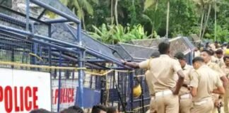 വിഴിഞ്ഞം സമരം ഒമ്പതാം ദിവസം; ഇന്നും പൂട്ട് പൊളിച്ച് കൊടിനാട്ടി സമരക്കാര് ഇന്നും പൂട്ട് പൊളിച്ച് കൊടിനാട്ടി സമരക്കാര്