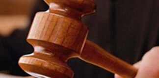 സിവിക് ചന്ദ്രൻ കേസ്; വിവാദ പരാമർശം നടത്തിയ ജില്ലാ ജഡ്ജി ഉൾപ്പെടെ നാല് ജഡ്ജിമാരെ സ്ഥലംമാറ്റി ജില്ലാ ജഡ്ജി ഉൾപ്പെടെ നാല് ജഡ്ജിമാരെ സ്ഥലംമാറ്റി