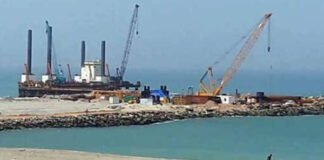 വിഴിഞ്ഞം തുറമുഖ നിർമാണത്തിനെതിരെ; ലത്തീൻ അതിരൂപതയുടെ നേതൃത്വത്തിൽ പ്രതിഷേധം വിഴിഞ്ഞം തുറമുഖ നിർമാണത്തിനെതിരെ ലത്തീൻ അതിരൂപത