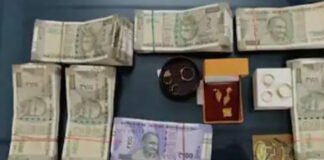 സ്വര്ണ്ണപണയ സ്ഥാപന ഉടമയെ ബൈക്കിടിപ്പിച്ച കവര്ച്ച; യുവതി കൂടി പിടിയില് സ്വര്ണ്ണപണയ സ്ഥാപന ഉടമയെ ബൈക്കിടിപ്പിച്ച കവര്ച്ച