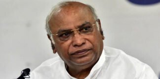 രാജ്യസഭാ പ്രതിപക്ഷ നേതൃസ്ഥാനം മല്ലികാര്ജുൻ ഖാര്ഗെ രാജിവച്ചു; നാമനിർദ്ദേശപത്രികകളുടെ സൂക്ഷമ പരിശോധന ഇന്ന് രാജ്യസഭാ പ്രതിപക്ഷ നേതൃസ്ഥാനം മല്ലികാര്ജുൻ ഖാര്ഗെ രാജിവച്ചു